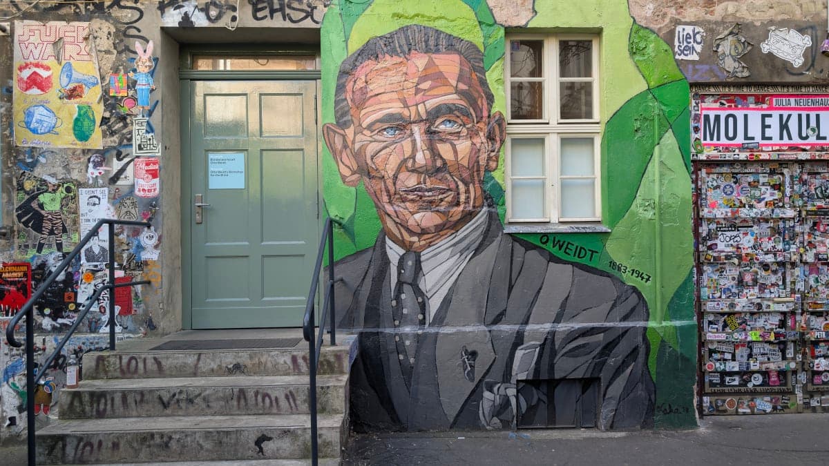 Homage to Otto Weidt - Lake