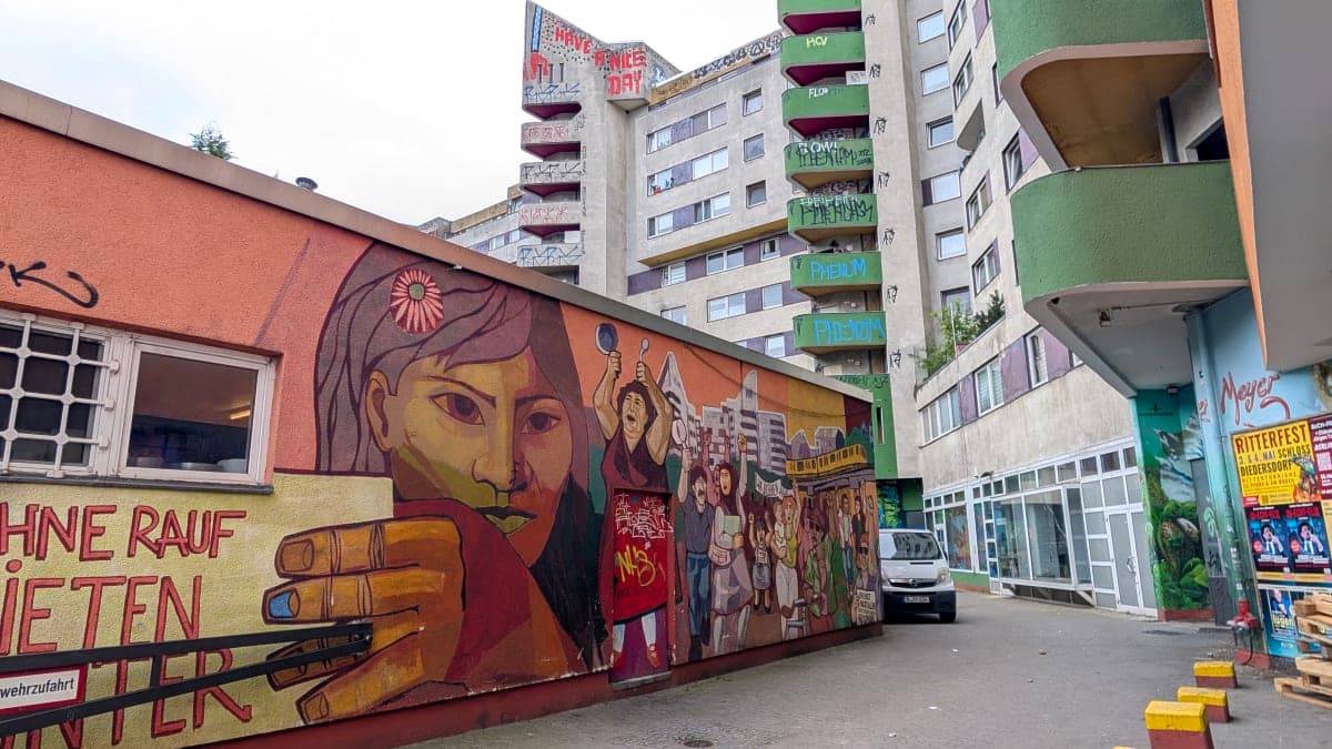 Kreuzberg - join the revolution! - interbrigadas